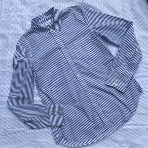 Gap XS Fitted Boyfriend button down shirt pin stripe NWT Size Small